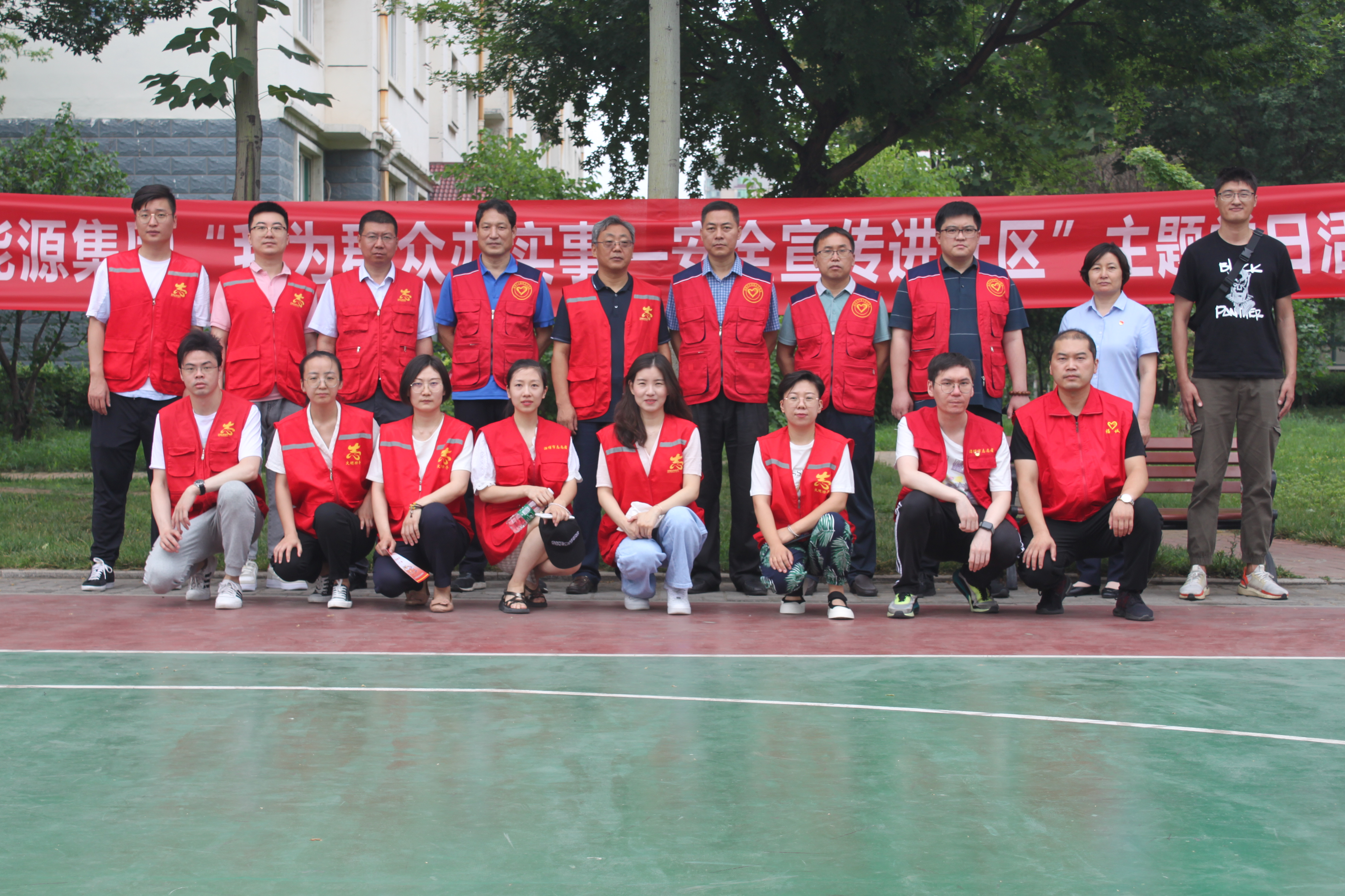 4-21062QT040558.JPG